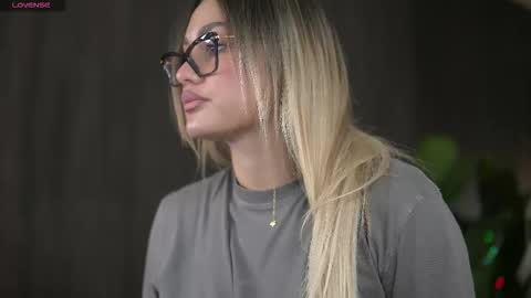 AnastasyaNoir online show from November 17, 6:19 am