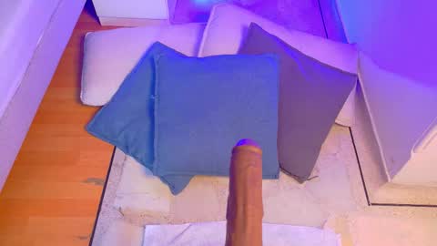 Kendra  online show from November 13, 10:36 am