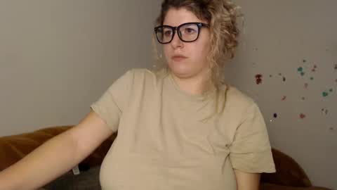 Anaysbigtits online show from December 2, 2:19 pm