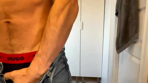 Snapshot of and_andys chatting on January 9, 12:41 pm and_andys online show from January 9, 12:41 pm