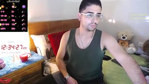 Snapshot of andders_ chatting on March 27, 5:34 pm Anders online show from March 27, 5:34 pm