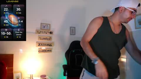 Snapshot of andders_ chatting on May 21, 1:12 am Anders online show from May 21, 1:12 am