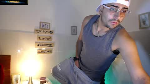 Snapshot of andders_ chatting on May 23, 9:19 pm Anders online show from May 23, 9:19 pm