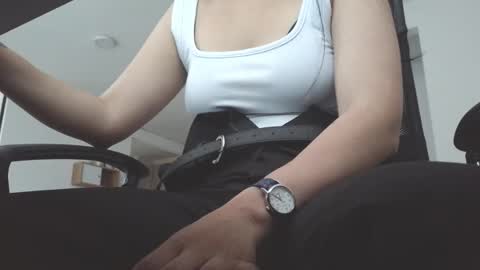   online show from March 18, 11:24 am