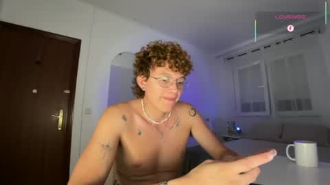 Snapshot of anddres_boss chatting on June 11, 9:57 pm Tell Me ANDRESS ----- online show from June 11, 9:57 pm