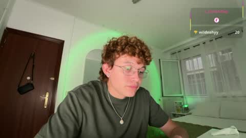 Snapshot of anddres_boss chatting on June 12, 5:23 pm Tell Me ANDRESS ----- online show from June 12, 5:23 pm