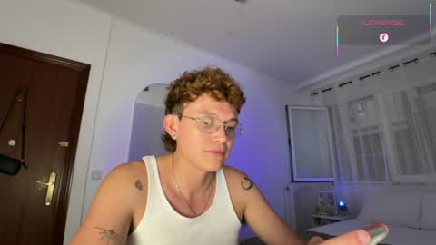 Snapshot of anddres_boss chatting on June 13, 6:39 pm Tell Me ANDRESS ----- online show from June 13, 6:39 pm
