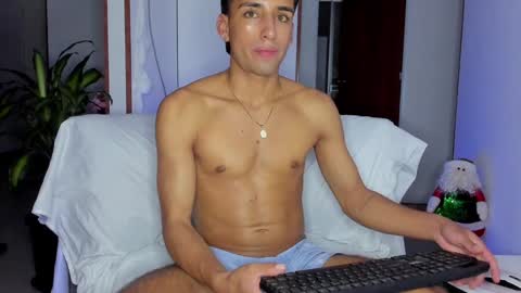 Snapshot of ander_012 chatting on December 4, 11:13 pm Ander Arias online show from December 4, 11:13 pm