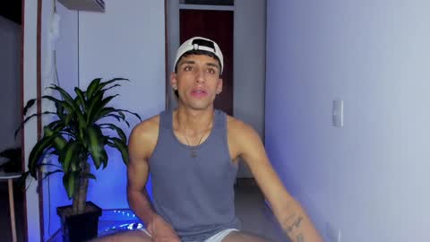 Snapshot of ander_012 chatting on January 8, 11:09 pm Ander Arias online show from January 8, 11:09 pm