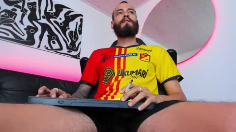 Andrs   -                   online show from March 8, 9:51 pm