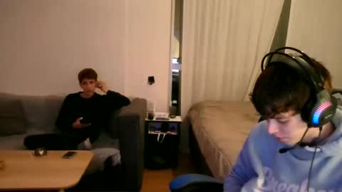 andertwink online show from May 24, 9:20 pm