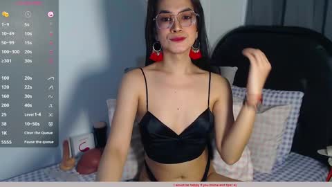       TWITTER andie sugar online show from December 25, 8:40 am