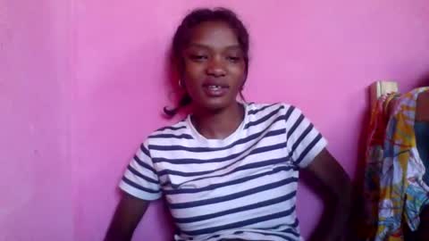 Snapshot of andohh237973 chatting on February 9, 7:45 am andohh237973 online show from February 9, 7:45 am