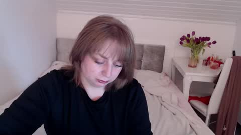 Snapshot of andorphina chatting on February 17, 9:39 am Andorphin online show from February 17, 9:39 am
