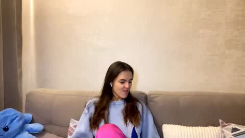 Sophie Lane online show from November 4, 1:21 pm