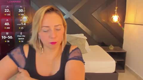 Snapshot of andre_soto_ chatting on March 28, 2:00 am A N D R E online show from March 28, 2:00 am