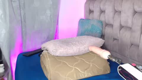 Andrea bigtits69 online show from June 26, 12:26 am