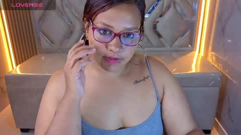 Snapshot of andrea_brown_tx chatting on April 7, 2:34 am andrea_brown_tx online show from April 7, 2:34 am