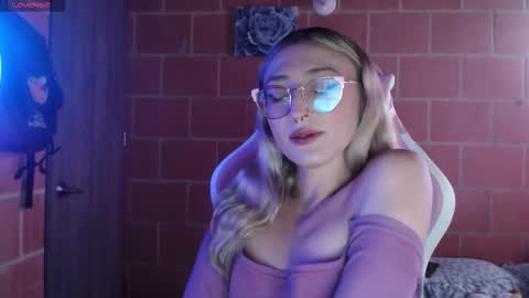 Andrea  online show from March 26, 5:51 pm