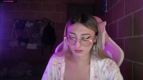 Andrea  online show from July 18, 5:22 am