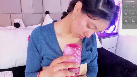 andrea_carocaro online show from March 10, 1:05 pm