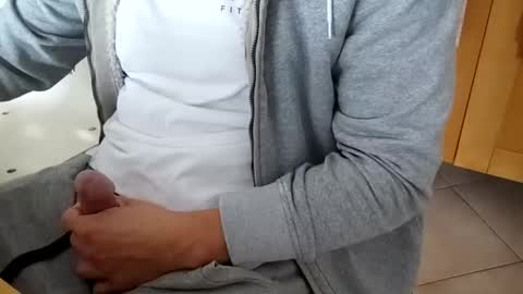 Snapshot of andrea_feetlover chatting on October 11, 2:04 pm andrea_feetlover online show from October 11, 2:04 pm