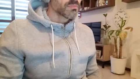 Snapshot of andrea_feetlover chatting on February 15, 6:21 am andrea_feetlover online show from February 15, 6:21 am