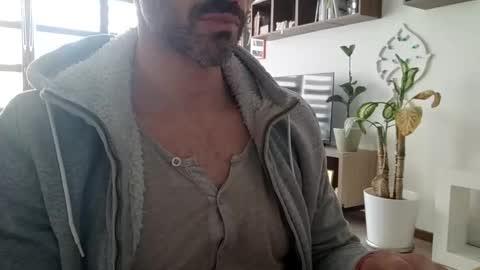 Snapshot of andrea_feetlover chatting on February 15, 7:51 am andrea_feetlover online show from February 15, 7:51 am