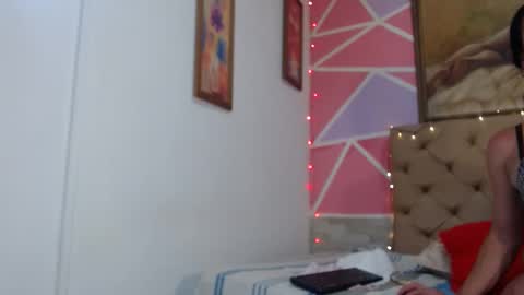 andrea ospina1 online show from March 10, 8:45 pm