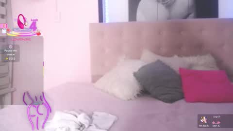 Andrea Ramos online show from October 2, 7:10 pm