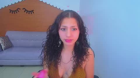 Andrea online show from March 12, 7:38 pm