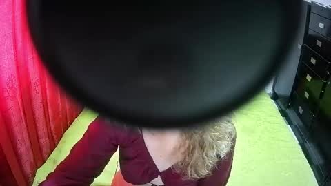 andrea_xx_ online show from May 7, 11:48 am
