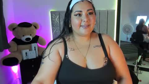 andreaakinky online show from September 28, 8:09 am