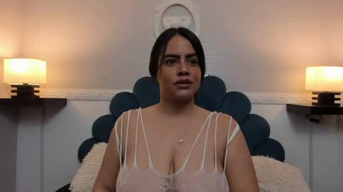 andreahgil online show from May 6, 12:43 pm