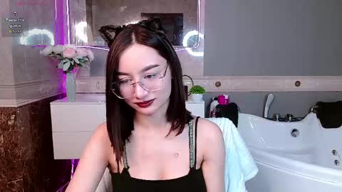 andreajohnsons online show from April 26, 7:50 am