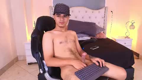 Andreao online show from July 28, 3:54 pm