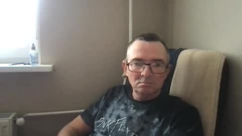 Snapshot of andreass60 chatting on December 18, 9:47 am andreass60 online show from December 18, 9:47 am