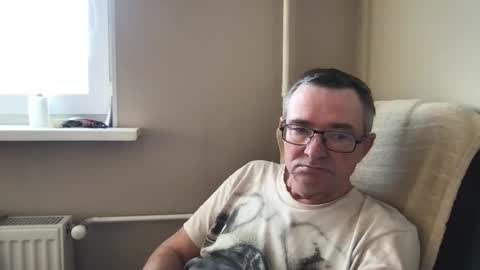 Snapshot of andreass60 chatting on February 21, 7:12 am andreass60 online show from February 21, 7:12 am