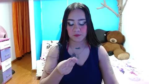 Snapshot of andrebigboobs chatting on February 15, 11:56 pm Andre online show from February 15, 11:56 pm