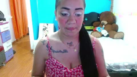 Snapshot of andrebigboobs chatting on April 2, 11:13 pm Andre online show from April 2, 11:13 pm