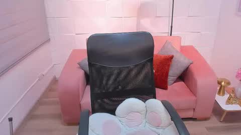 Snapshot of andrecastaneda chatting on March 11, 7:42 pm Andre Castaneda online show from March 11, 7:42 pm