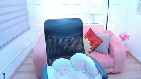 Snapshot of andrecastaneda chatting on March 18, 7:50 pm Andre Castaneda online show from March 18, 7:50 pm