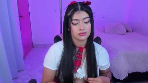 Snapshot of andreeart chatting on March 13, 6:53 am ig online show from March 13, 6:53 am