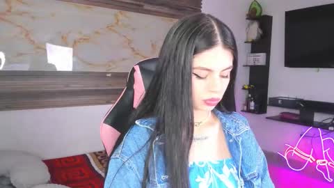 andrees_s online show from December 14, 8:13 pm