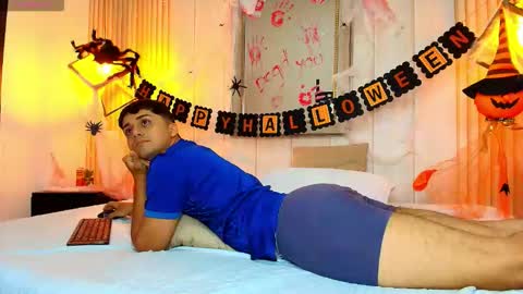 Andreew hall  online show from October 28, 11:07 pm