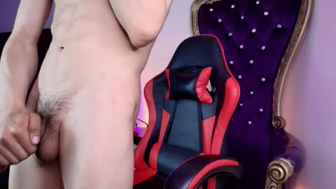 Snapshot of andreew_style_ chatting on March 17, 10:02 pm andreew_style_ online show from March 17, 10:02 pm