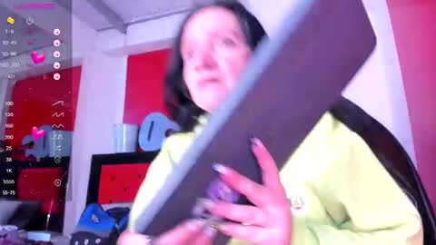 Snapshot of andrefoxx_ chatting on October 13, 3:06 am andre online show from October 13, 3:06 am