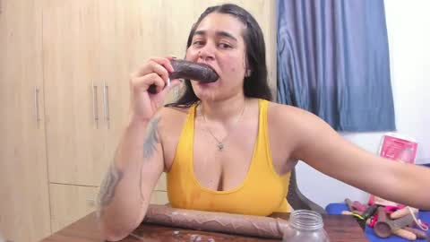Snapshot of andreitatruji chatting on May 29, 10:30 pm yudith online show from May 29, 10:30 pm