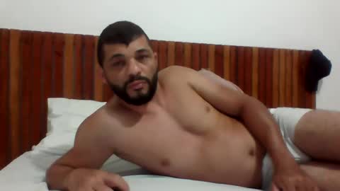 Snapshot of andreloko123 chatting on February 8, 3:08 am andreloko123 online show from February 8, 3:08 am