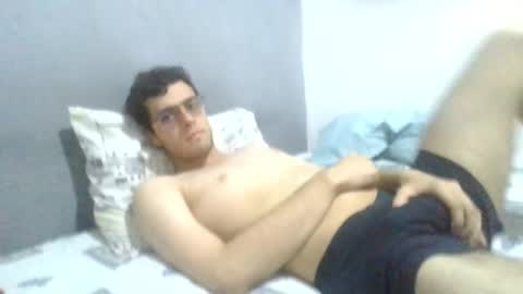 Snapshot of andres129494 chatting on November 11, 7:47 pm andres129494 online show from November 11, 7:47 pm